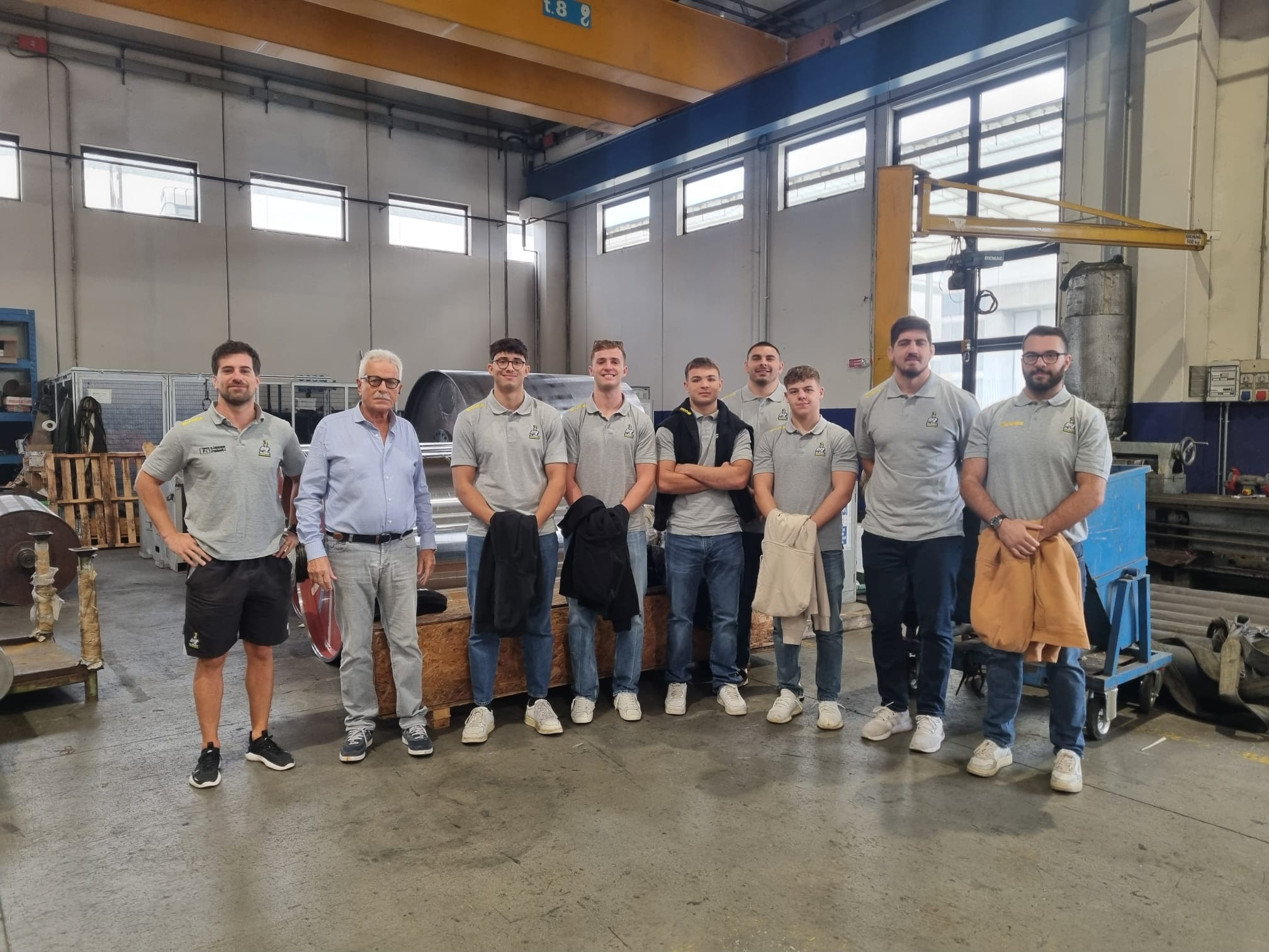 GUERRIERI LONGOBARDI IN VISITA ALLA SIFRA INTERNATIONAL SRL